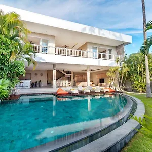 https://villa-lisa.ubudhotelsnow.com